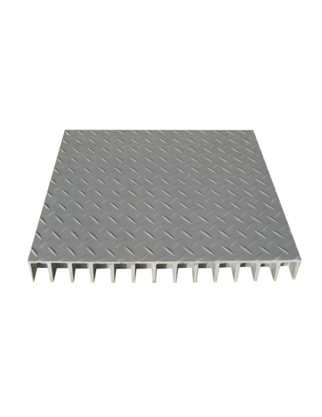 Tramex PRFV ciego lagrimado. Altura 33 mm